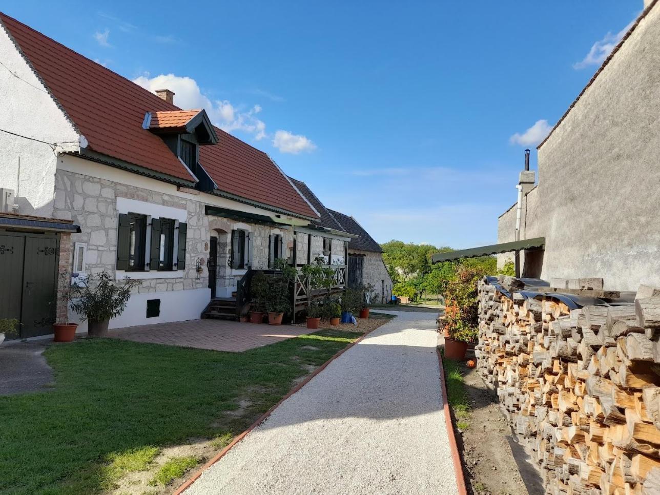 Kőfejtő háza Fertorakos Exterior foto